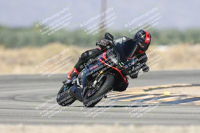 media/Oct-13-2025-Moto Forza (Mon) [[a66d839500]]/3-B Group/Session 3 (Turn 16)/
